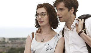 Basada en la célebre novela homónima de David Nicholls, Siempre el mismo día es una nueva miniserie que sigue la historia de amor de Emma y Dex a lo largo de 20 años.