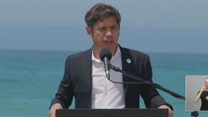 Kicillof anunció que habrá descuentos y reintegros con Cuenta DNI. Kicillof anunció que habrá descuentos y reintegros con Cuenta DNI.
