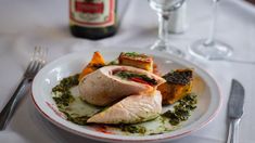 Las pechugas rellenas, un plato imperdible. Las pechugas rellenas, un plato imperdible.