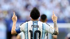 Se convirtió en el segundo argentino en la Selecciónargentina en marcar 8 goles en un solo Mundial