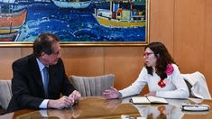 Batakis y Pesce destacaron la importancia de seguir trabajando en un programa fiscal sustentable. Batakis y Pesce destacaron la importancia de seguir trabajando en un programa fiscal sustentable.