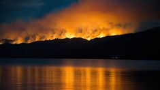 Elincendio en el Parque Los Alerces avanza hacia Esquel y hay evacuados en lazona del Río Percy Elincendio en el Parque Los Alerces avanza hacia Esquel y hay evacuados en lazona del Río Percy
