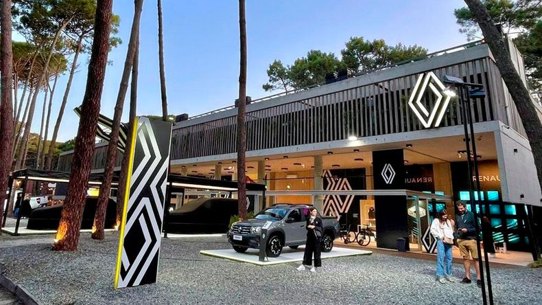 El stand de Renault en Cariló.