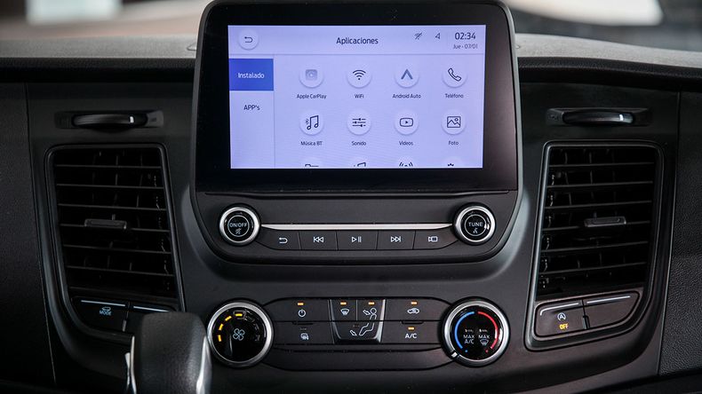 Nueva central multimedia con conectividad Android y Apple wireless