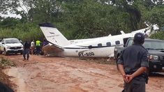 Doce personas murieron por la caída de una avioneta en la Amazonia brasileña. Doce personas murieron por la caída de una avioneta en la Amazonia brasileña.