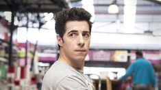 Esteban Lamothe vs Intrusos: Mi mamá me dijo que se burlan de mí Esteban Lamothe vs Intrusos: Mi mamá me dijo que se burlan de mí