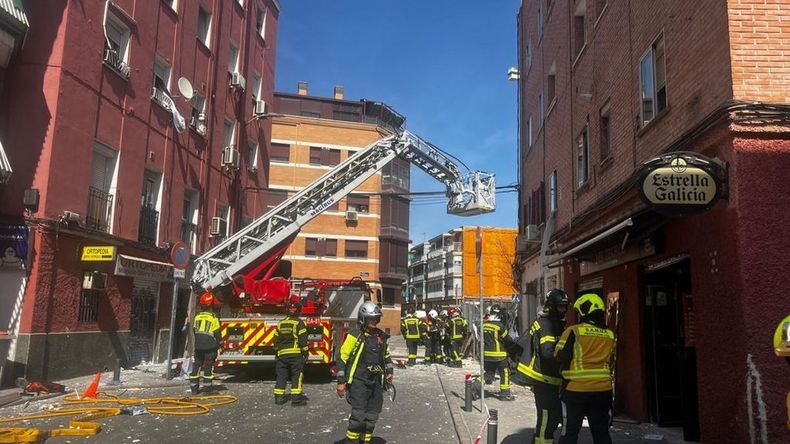 Trabajaron 18 unidades de Bomberos del Ayuntamiento de Madrid.