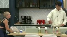 Furia decidió acercarse al Chino tras el ingreso de 7 participantes. Furia decidió acercarse al Chino tras el ingreso de 7 participantes.