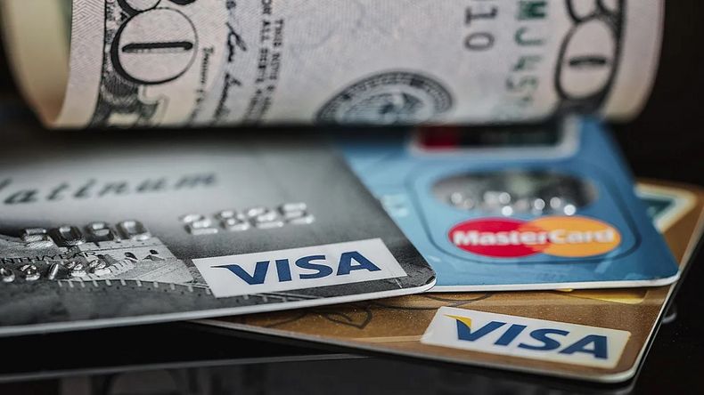 Entra en vigencia el dólar tarjeta para turistas extranjeros
