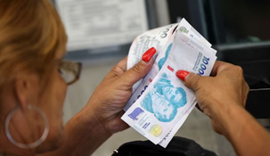 El salario mínimo, en caída libre.