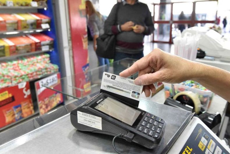 Crecieron las compras con tarjeta de crédito en supermercados.
