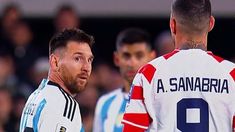 El momento de la discusión entre Messi y Sanabria. El momento de la discusión entre Messi y Sanabria.