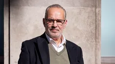 Julio Alberto ganó múltiples títulos, incluyendo dos Ligas de España y tres Copas del Rey.