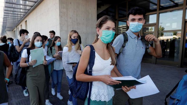 El programa Fomentar Empleo está dirigido a personas mayores de 18 años.