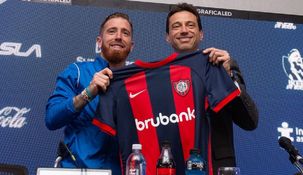 Muniain fue presentado con el presidente Marcelo Moretti. Muniain fue presentado con el presidente Marcelo Moretti.