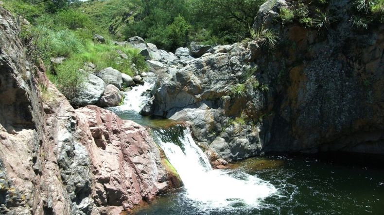 En Córdoba hay un pequeño pueblito rural con senderos naturales