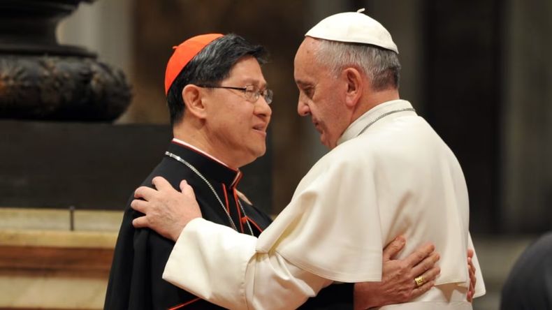 Luis Antonio Tagle y el papa Francisco. Luis Antonio Tagle y el papa Francisco.