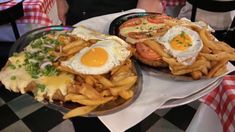 Algunos las calificaron como las mejores milanesas de la capital porteña. Algunos las calificaron como las mejores milanesas de la capital porteña.