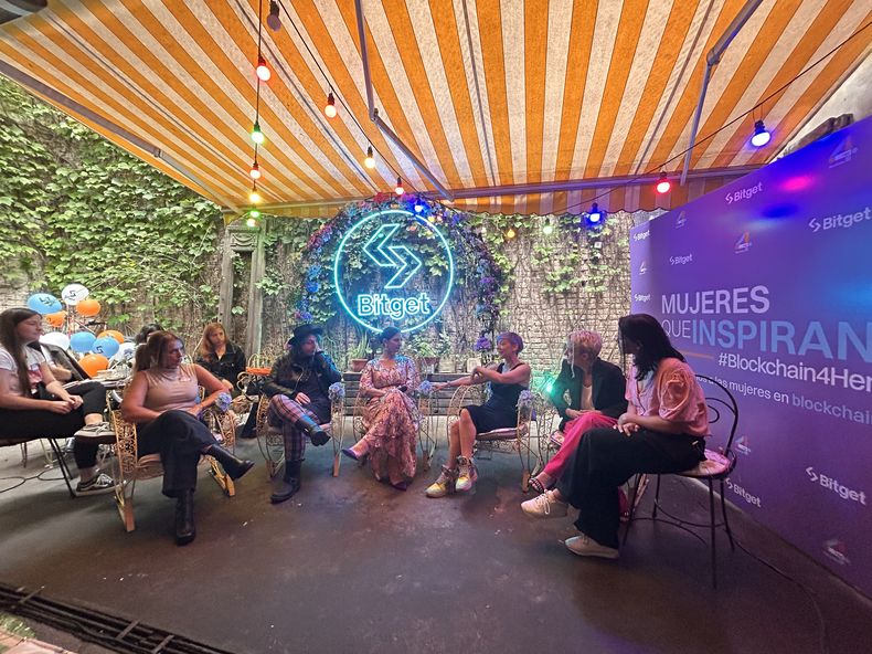 La primera edición de Bitget4Her en Buenos Aires tuvo lugar en un café de Palermo.