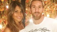 Lionel Messi con su pelo rubio Lionel Messi con su pelo rubio