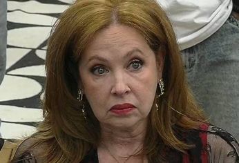 Andrea del Boca negocia, mediante su abogado, el regreso a Gran Hermano. Andrea del Boca negocia, mediante su abogado, el regreso a Gran Hermano.