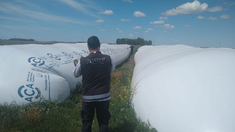 Es el equivalente a la carga de más de 30 camiones. Es el equivalente a la carga de más de 30 camiones.