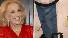 El trofeo del 10 de la Selección Argentina quedó en manos de un empresario marplatense. El trofeo del 10 de la Selección Argentina quedó en manos de un empresario marplatense.