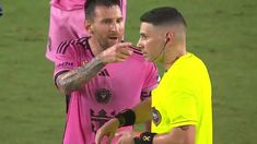 Messi se enojó con el árbitro estadounidense que dirigió al Inter Miami el fin de semana. Messi se enojó con el árbitro estadounidense que dirigió al Inter Miami el fin de semana.