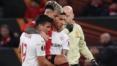 Lisandro Martínez con Marcos Acuña y Gonzalo Montiel. Lisandro Martínez con Marcos Acuña y Gonzalo Montiel.