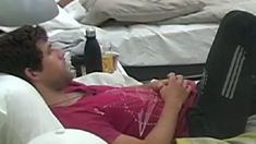 El reality de Telefe puso al aire el video con las charlas del participante con su público. El reality de Telefe puso al aire el video con las charlas del participante con su público.