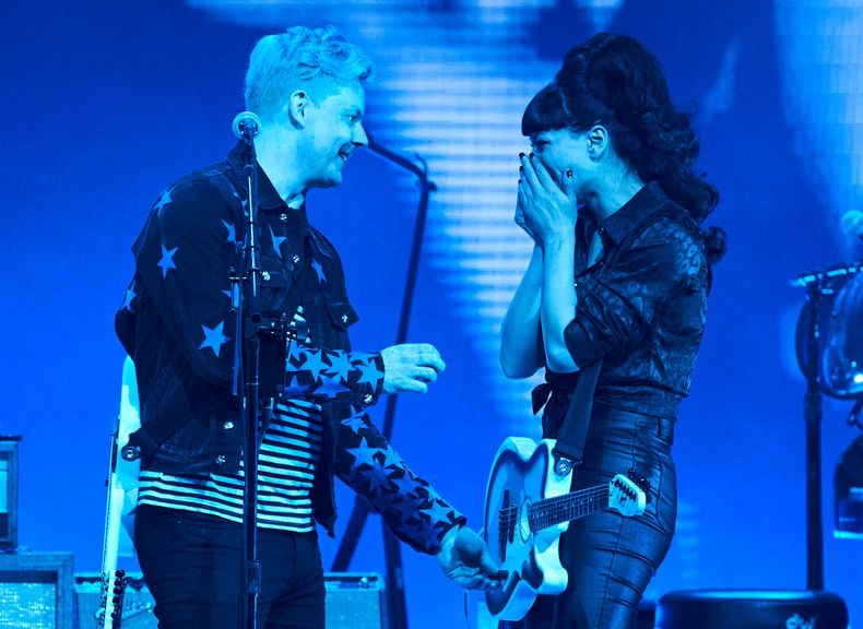 Jack White le propuso matrimonio a su novia en medio de un recital