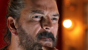 En el pico de tensión sonaba Dime que no de Ricardo Arjona. En el pico de tensión sonaba Dime que no de Ricardo Arjona.