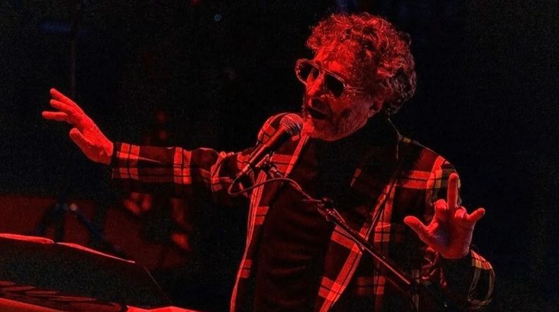 Fito Páez fue reprobado por el público en un estadio porteño.