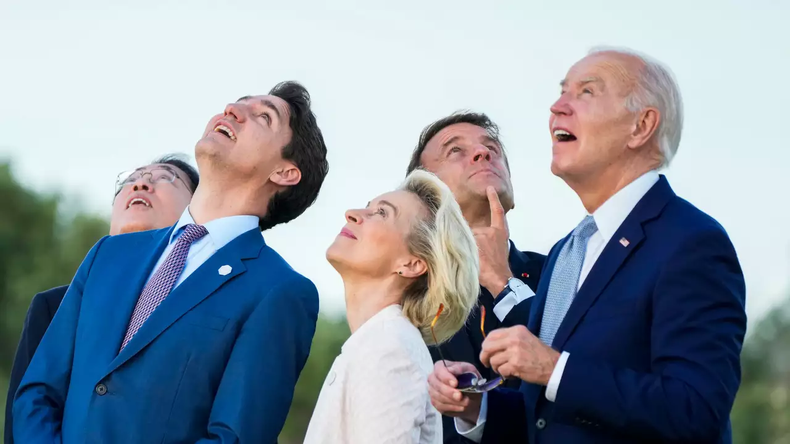 Biden volvió a mostrarse desorientado en el G7.