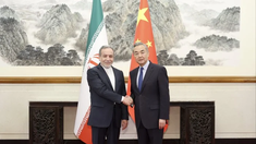 Abás Araqchi junto a Wang Yi. Abás Araqchi junto a Wang Yi.