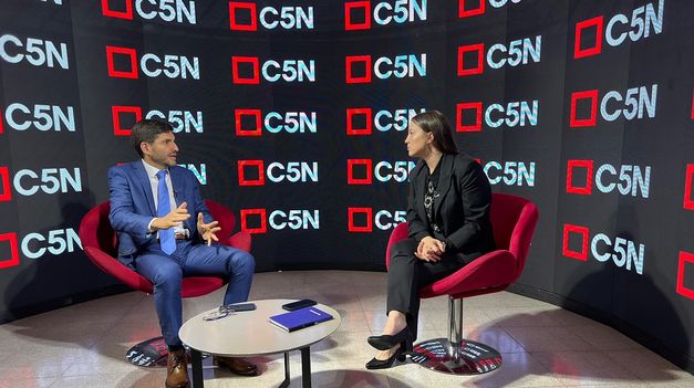 C5N | stand c5n.jpg