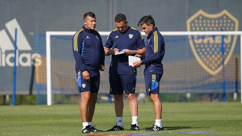Marcos Rojo se desgarró y es otro dolor de cabeza para Almirón.