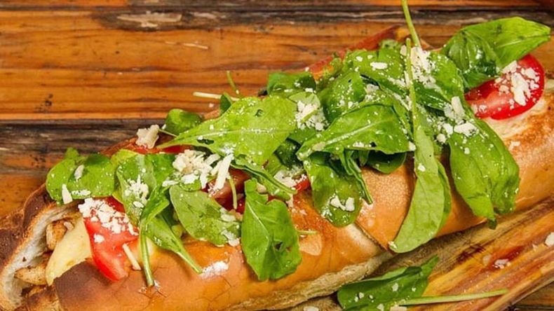 Desde los sabores tradicionales hasta las propuestas más innovadoras, la capital argentina sigue cautivando los paladares de quienes la visitan