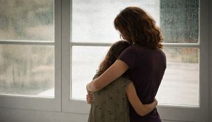 Las madres no sólo luchan contra el agresor, sino contra la burocracia de los tribunales.