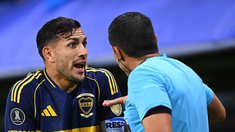 Paredes y todo Boca reclamaron la mano del final.