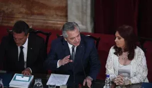 El Presidente dio inicio a las sesiones ordinarias del Congreso.