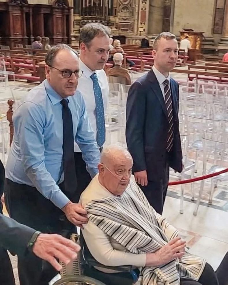 La salida más impactante del Papa Francisco fue el viernes pasado, tras su rezo a San Pío X.
