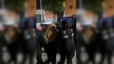 Así detuvieron a la niñera que maltrató al bebé de 7 meses. Así detuvieron a la niñera que maltrató al bebé de 7 meses.