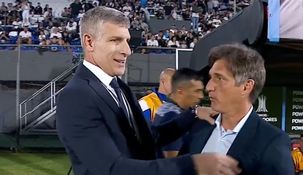 Olimpia comenzó la Libertadores perdiendo ante Bulo Bulo en Bolivia y, ahora, de local ante Vélez Olimpia comenzó la Libertadores perdiendo ante Bulo Bulo en Bolivia y, ahora, de local ante Vélez