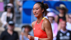 Zheng consguió la primera medalla de Oro en tenis individual para China. Zheng consguió la primera medalla de Oro en tenis individual para China.