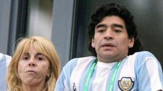 Claudia Villafañe reveló que escondieron a Ricky Martin con Diego Maradona en el baúl de su auto Claudia Villafañe reveló que escondieron a Ricky Martin con Diego Maradona en el baúl de su auto