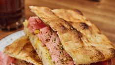 Un lugar para comer focaccia y pizza napoletana en la Ciudad de Buenos Aires. Un lugar para comer focaccia y pizza napoletana en la Ciudad de Buenos Aires.