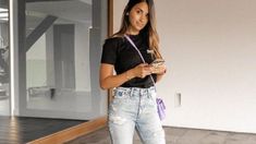 El primer acercamiento entre Antonela Roccuzzo y Wanda Nara, tras el pase de Messi El primer acercamiento entre Antonela Roccuzzo y Wanda Nara, tras el pase de Messi