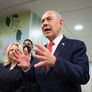 Benjamín Netanyahu emitió su voto en un colegio electoral de Jerusalén.&nbsp;