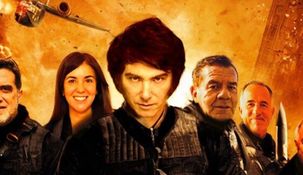 Milei es la figura central del poster, ubicado en el lugar de Stallone. Milei es la figura central del poster, ubicado en el lugar de Stallone.